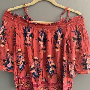 Rewind off the shoulder floral blouse size M